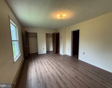 110 Cascade Circle - Photo Thumbnail 9