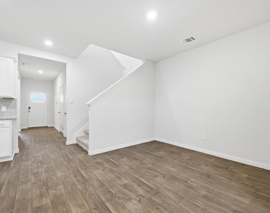 129 Briggs Ln - Photo Thumbnail 7