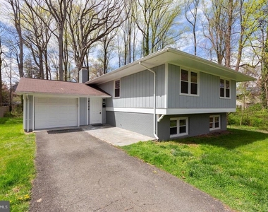4106 Lamarre Drive - Photo Thumbnail 2