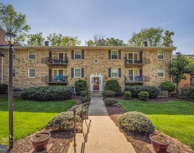 3860 Lyndhurst Drive - Photo Thumbnail 19