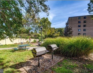 600 Roosevelt Boulevard - Photo Thumbnail 41