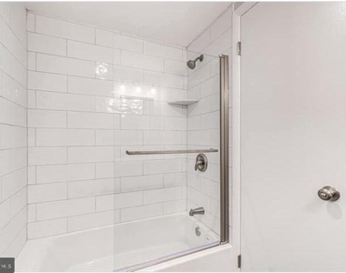 600 Roosevelt Boulevard - Photo Thumbnail 16