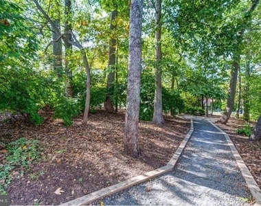 600 Roosevelt Boulevard - Photo Thumbnail 42
