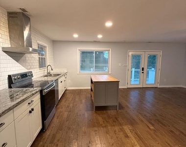 231 Lake Caroline Drive - Photo Thumbnail 8
