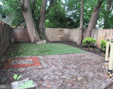 1304 Princess Street - Photo Thumbnail 20