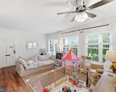 3727 Lyons Lane - Photo Thumbnail 2