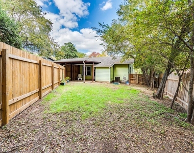 1607 Valleyridge Dr - Photo Thumbnail 13