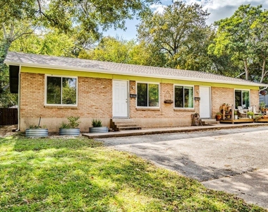 1607 Valleyridge Dr - Photo Thumbnail 14