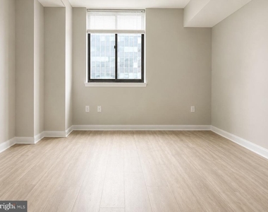 1001 N Randolph Street - Photo Thumbnail 10
