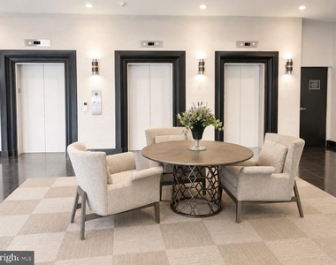 1001 N Randolph Street - Photo Thumbnail 12