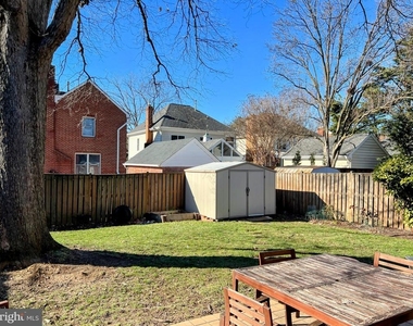 836 S Veitch Street - Photo Thumbnail 2