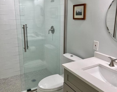 836 S Veitch Street - Photo Thumbnail 5