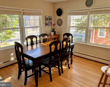 836 S Veitch Street - Photo Thumbnail 4