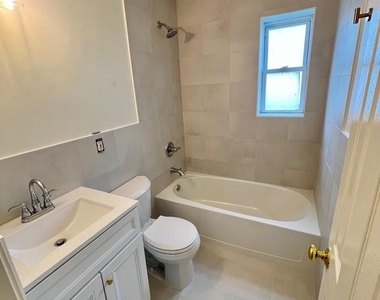 1326 S Columbus Street - Photo Thumbnail 14
