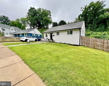 1326 S Columbus Street - Photo Thumbnail 23