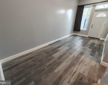700 N Marshall Street - Photo Thumbnail 22