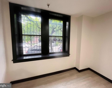 4804 Chester Avenue - Photo Thumbnail 7