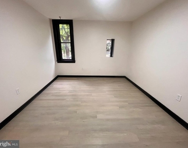 4804 Chester Avenue - Photo Thumbnail 9