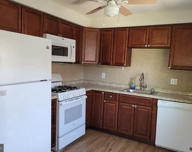 13085 Blakeslee Drive - Photo Thumbnail 5
