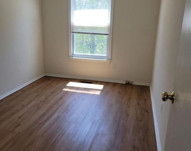 13085 Blakeslee Drive - Photo Thumbnail 6