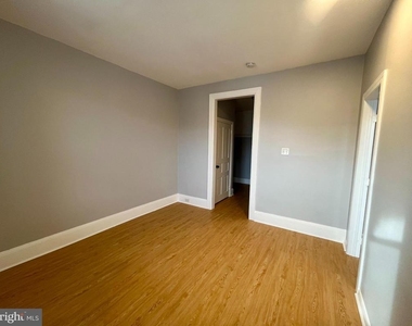 4417 Walnut Street - Photo Thumbnail 3