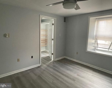 4520 Baker Street - Photo Thumbnail 4