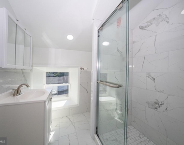 4520 Baker Street - Photo Thumbnail 27