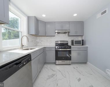 4520 Baker Street - Photo Thumbnail 21