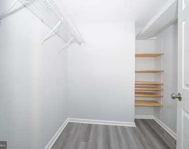 4520 Baker Street - Photo Thumbnail 33