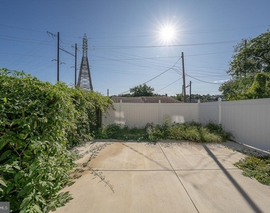 4520 Baker Street - Photo Thumbnail 40