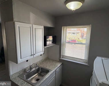 8300 Lynnewood Road - Photo Thumbnail 7
