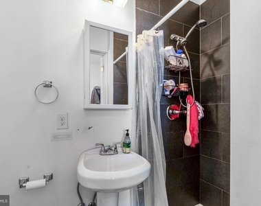 1724 Monument Street - Photo Thumbnail 15