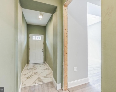 2824 N 22nd Street - Photo Thumbnail 2