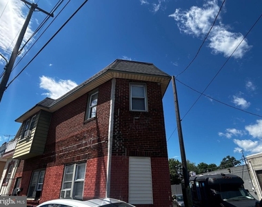 1860 Wakeling Street - Photo Thumbnail 9