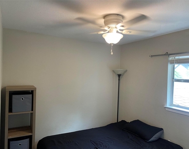 3204 Menchaca Rd - Photo Thumbnail 32
