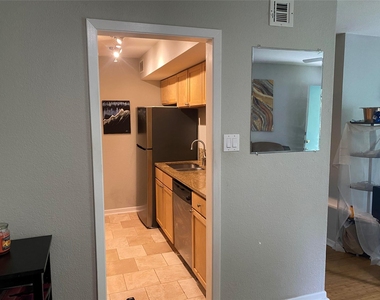 3204 Menchaca Rd - Photo Thumbnail 16