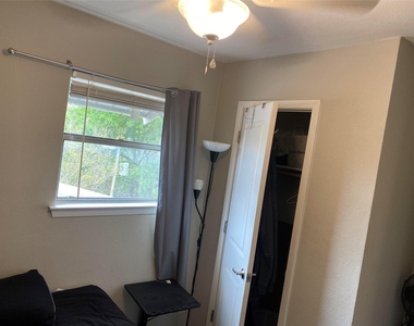 3204 Menchaca Rd - Photo Thumbnail 31