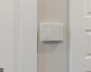 143 W Huntingdon Street - Photo Thumbnail 17