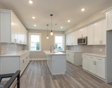143 W Huntingdon Street - Photo Thumbnail 5
