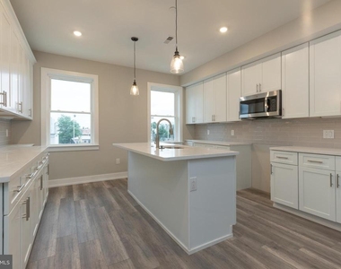 143 W Huntingdon Street - Photo Thumbnail 3