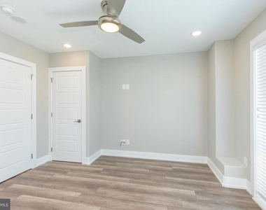 421 W Cumberland St - Photo Thumbnail 5