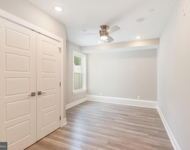 421 W Cumberland St - Photo Thumbnail 8