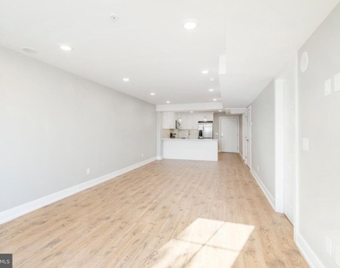 2304 N 9th Street - Photo Thumbnail 14