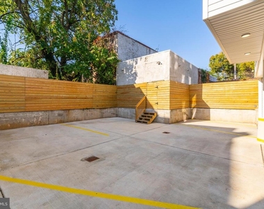 2304 N 9th Street - Photo Thumbnail 35