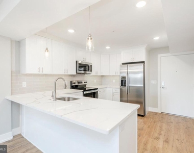 2304 N 9th Street - Photo Thumbnail 4