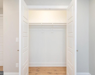 2304 N 9th Street - Photo Thumbnail 18