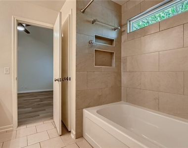 102 Osage Ct - Photo Thumbnail 20