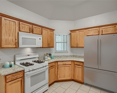 102 Osage Ct - Photo Thumbnail 8