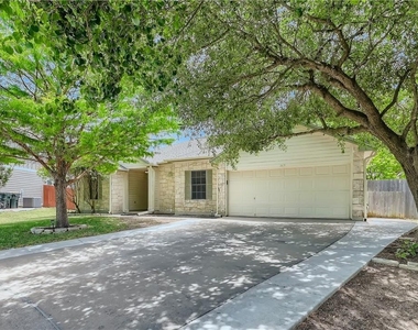 102 Osage Ct - Photo Thumbnail 2