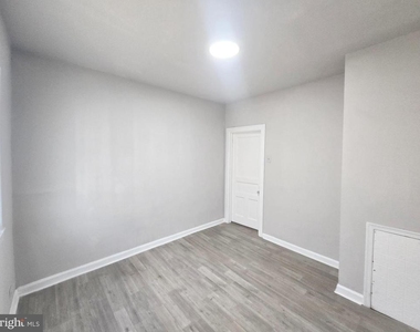 4436 N Chadwick Street - Photo Thumbnail 16